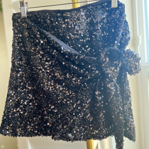 Lulus - Picture 10 of 13